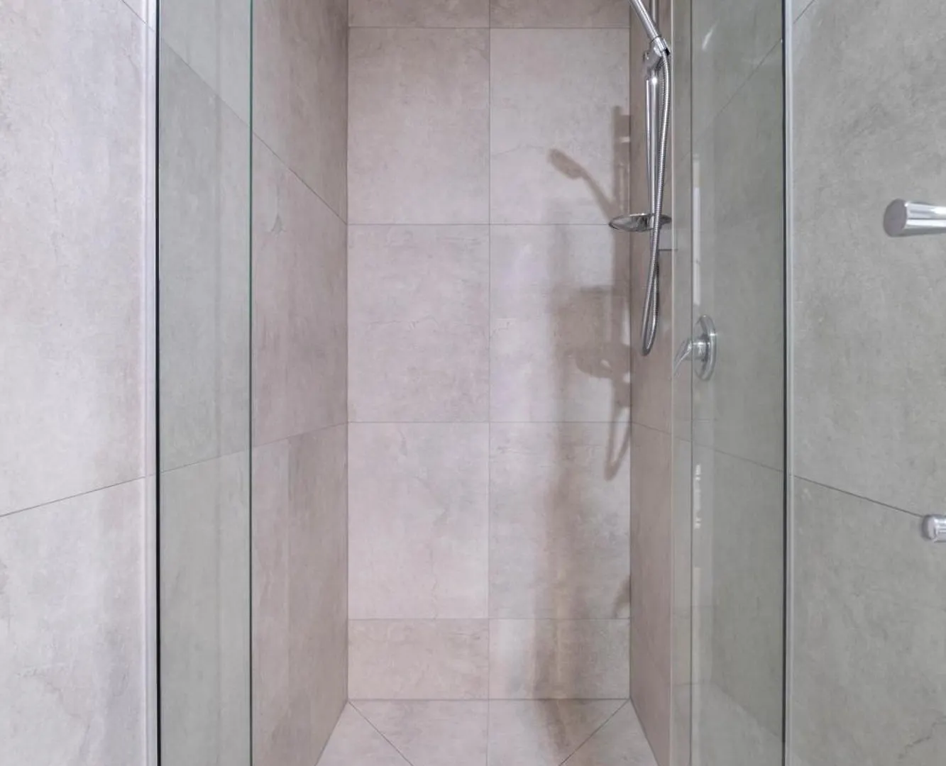 Luxury 2 Bed Townhome In Cbd كريستتشيرش شقة