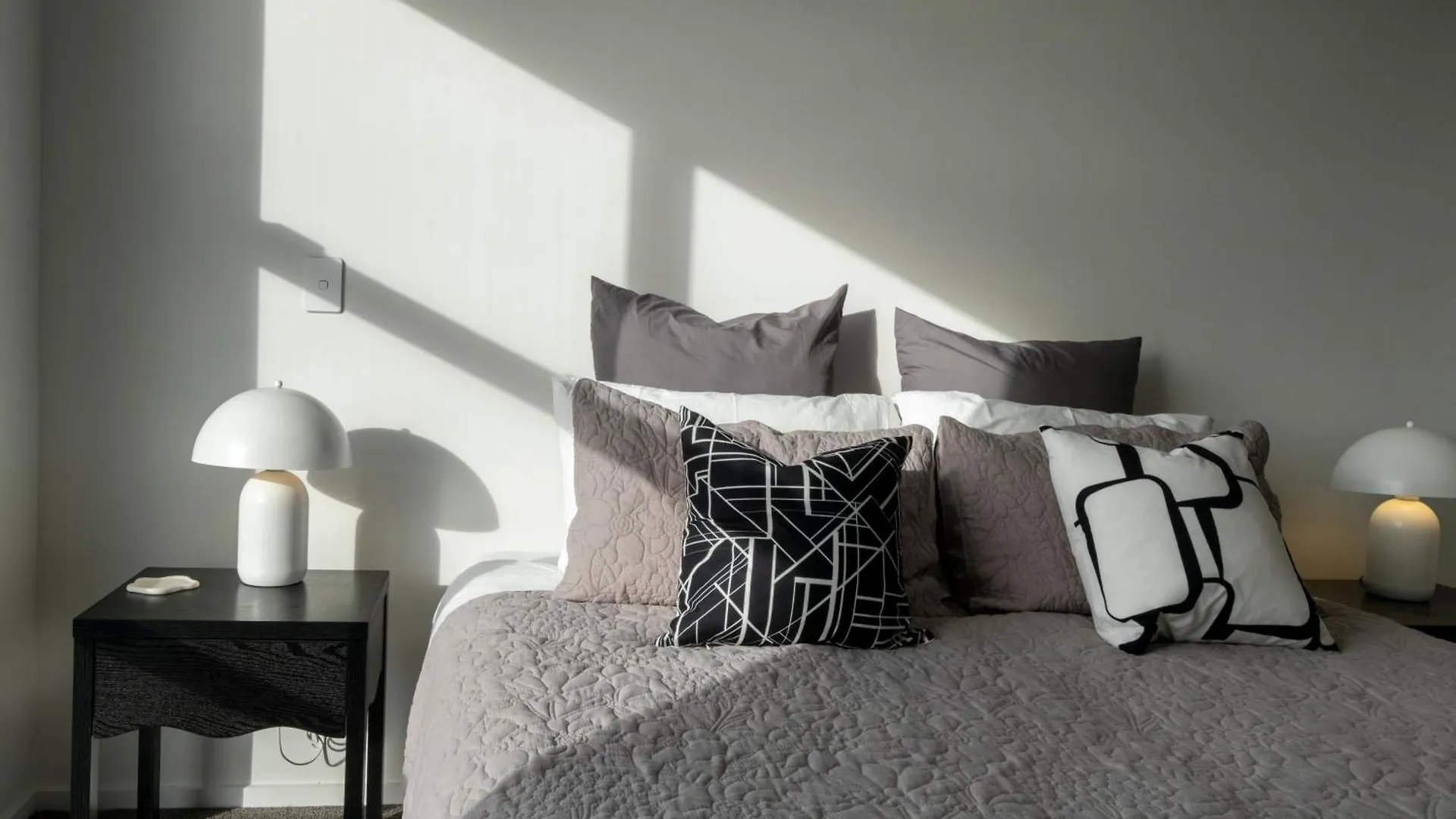شقة Luxury 2 Bed Townhome In Cbd كريستتشيرش