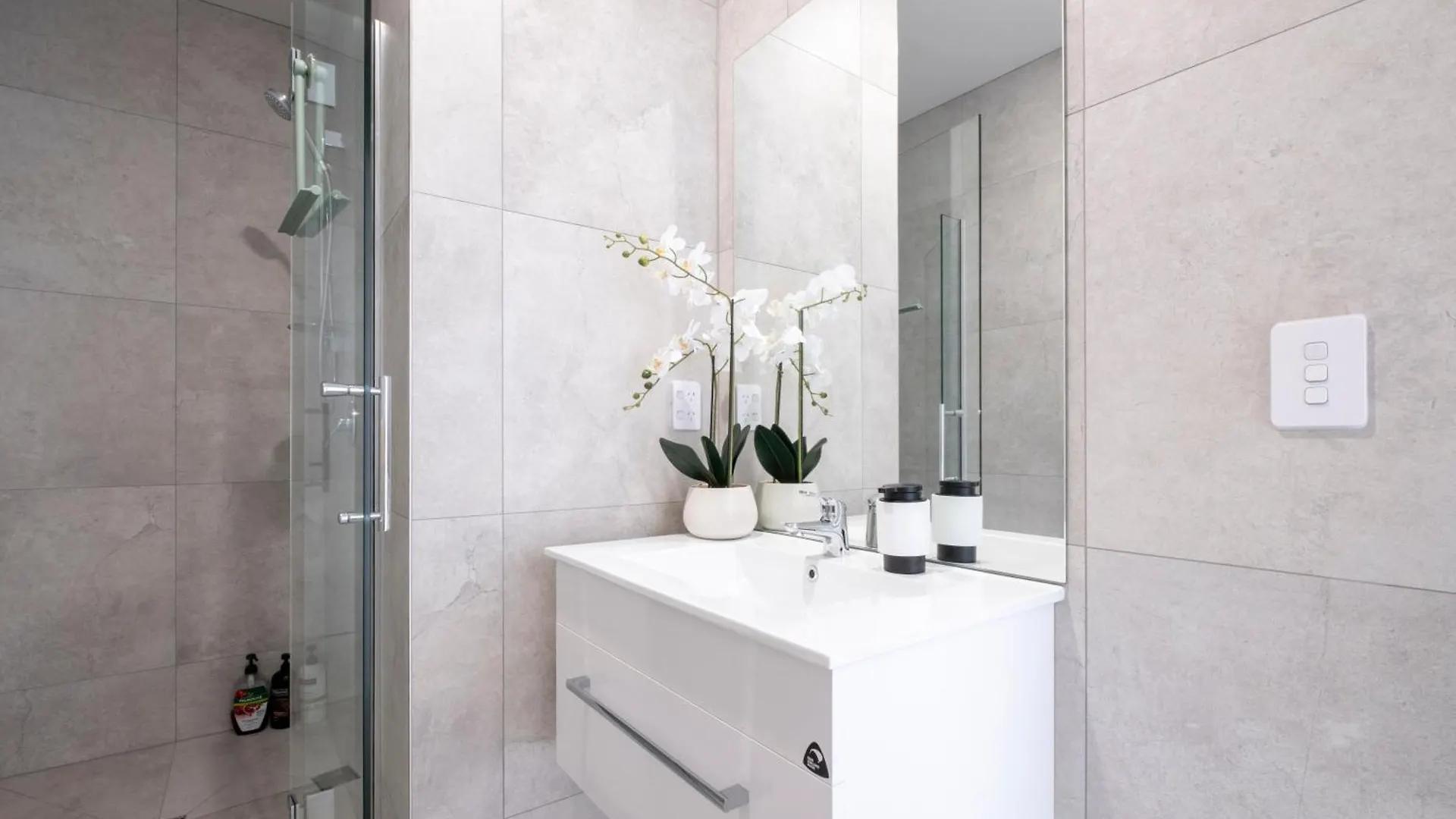 Luxury 2 Bed Townhome In Cbd كريستتشيرش
